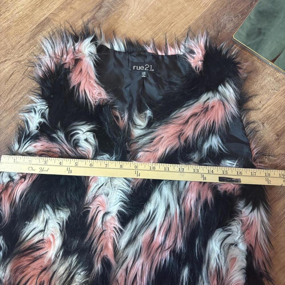 Rue 21 Y2K Faux Fur Vest Black White Pink McBling Festival Gyaru Large - Picture 7 of 8